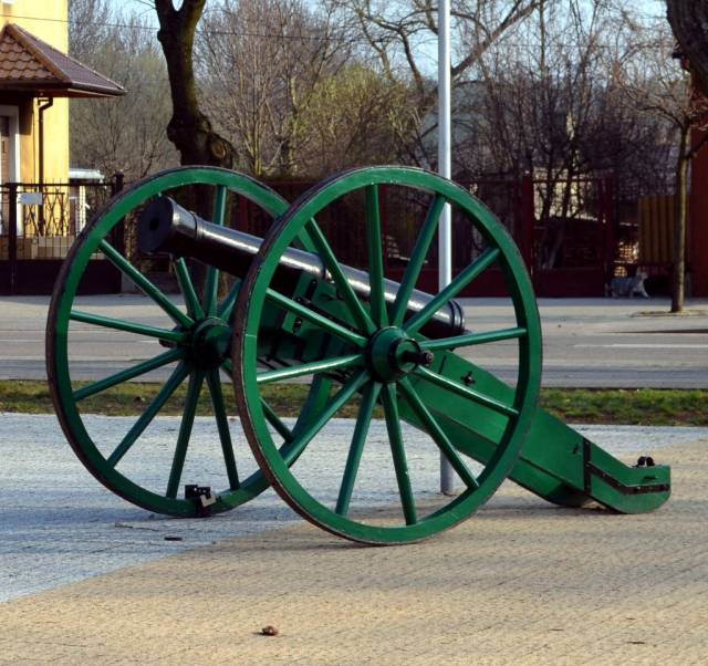 Cannon replica